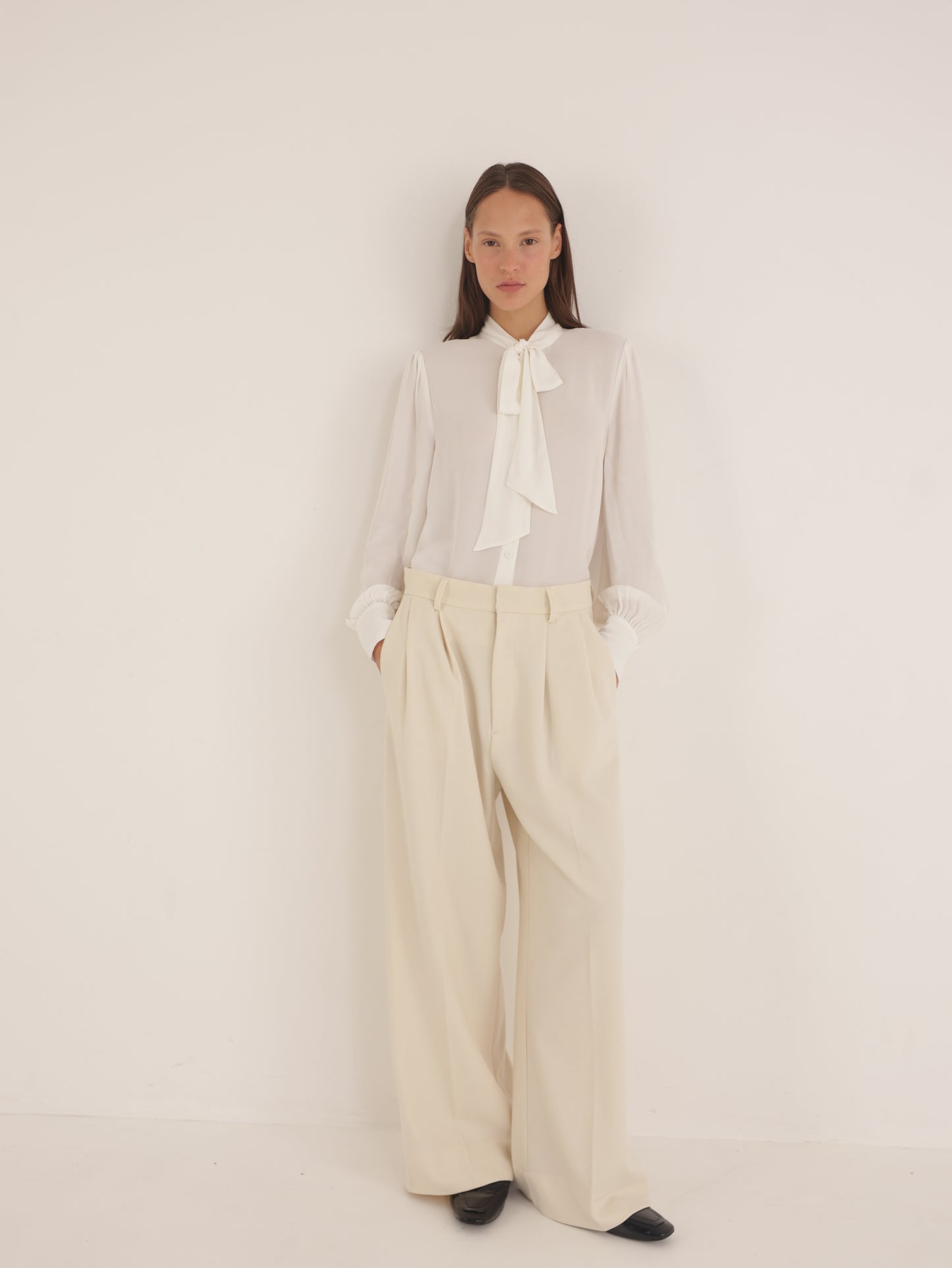 Tailor-made flare pants
