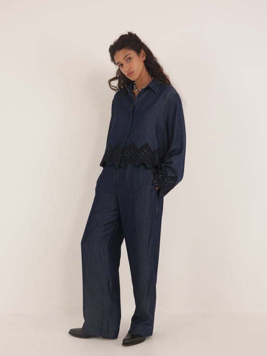 Denim pants with belt