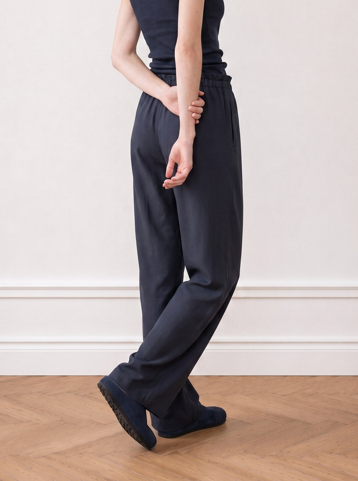 Tencel trousers with an elastic waistband