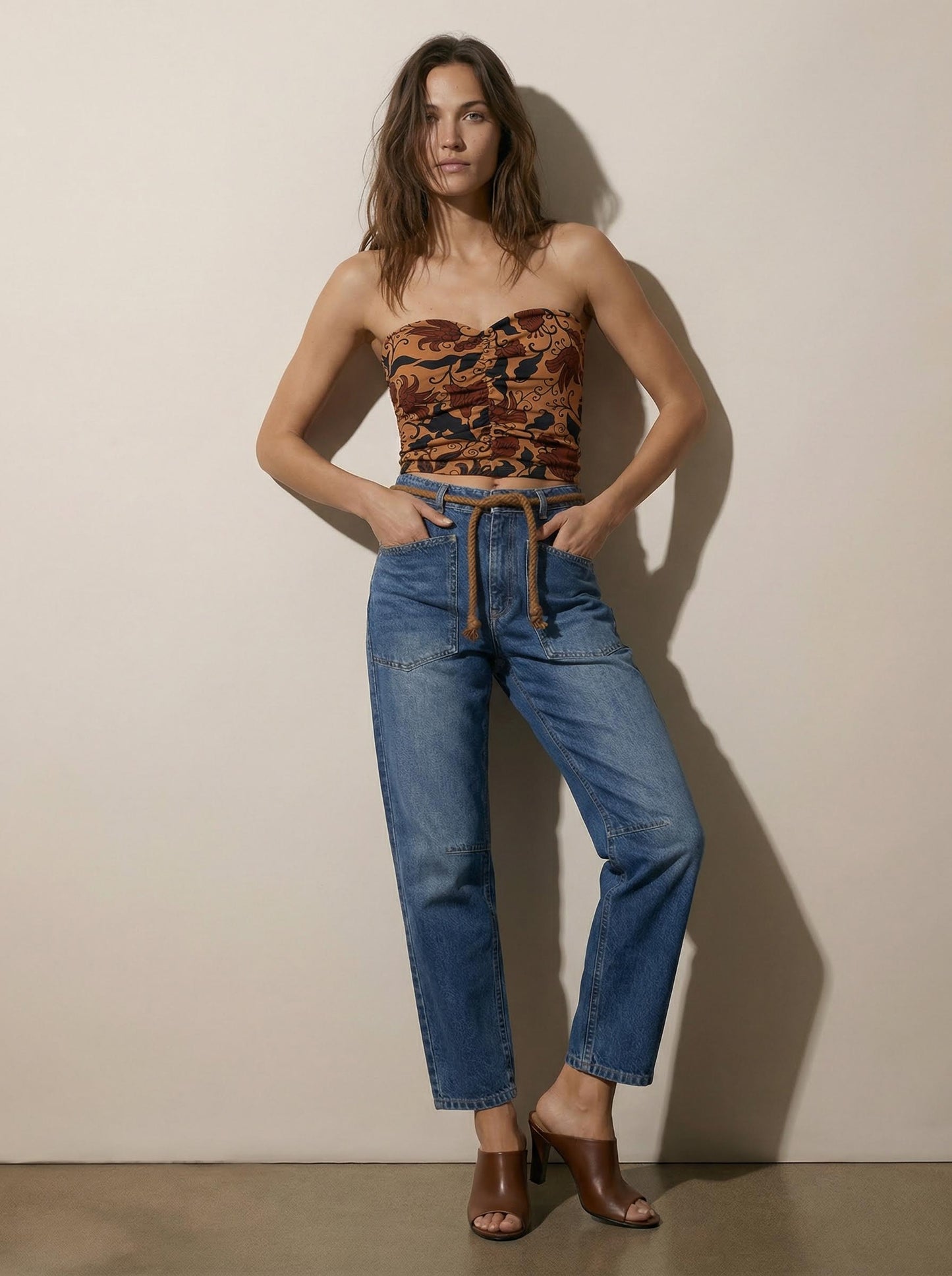 ג'ינס עם חגורה