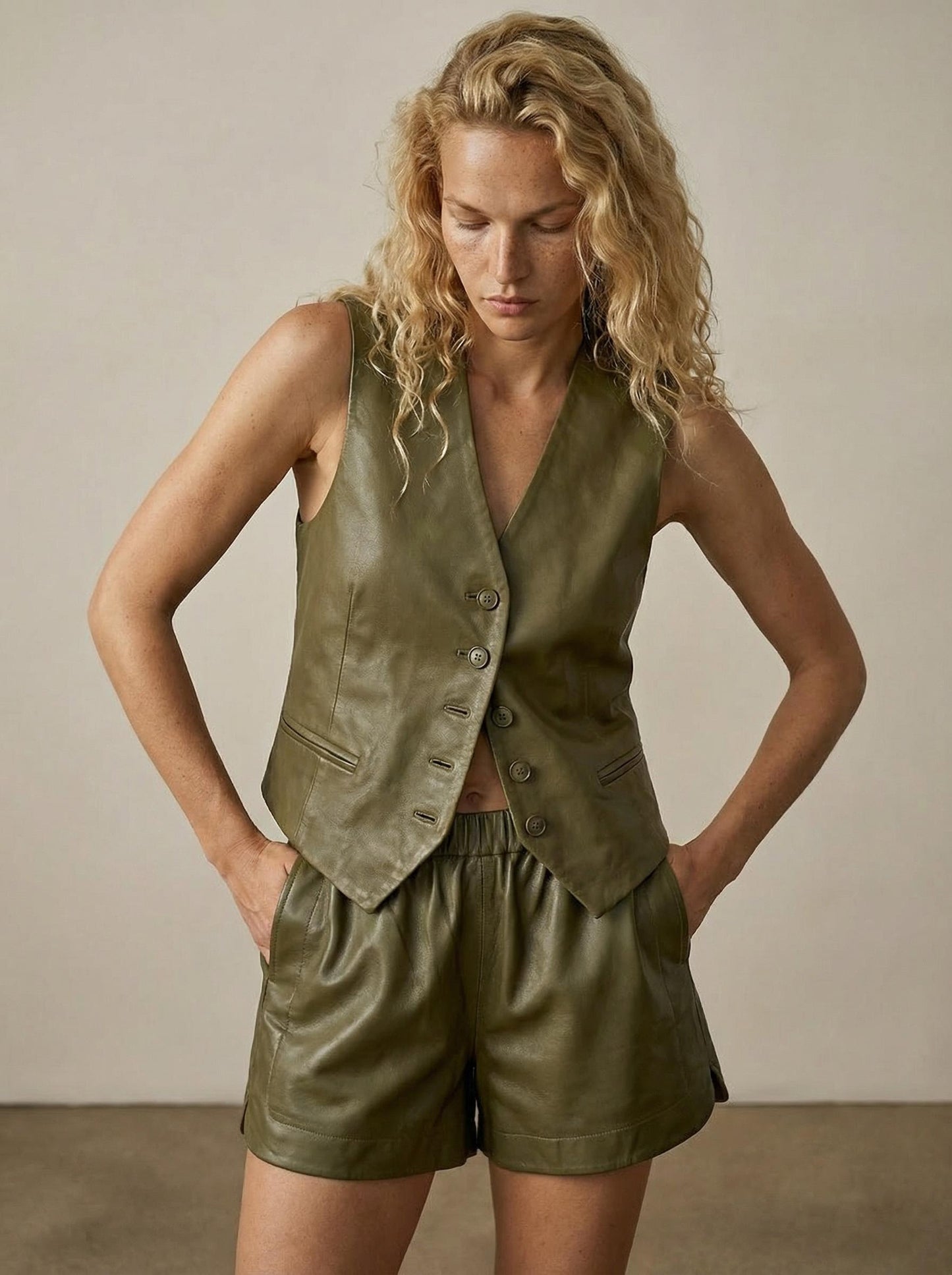 מכנס קצר עור