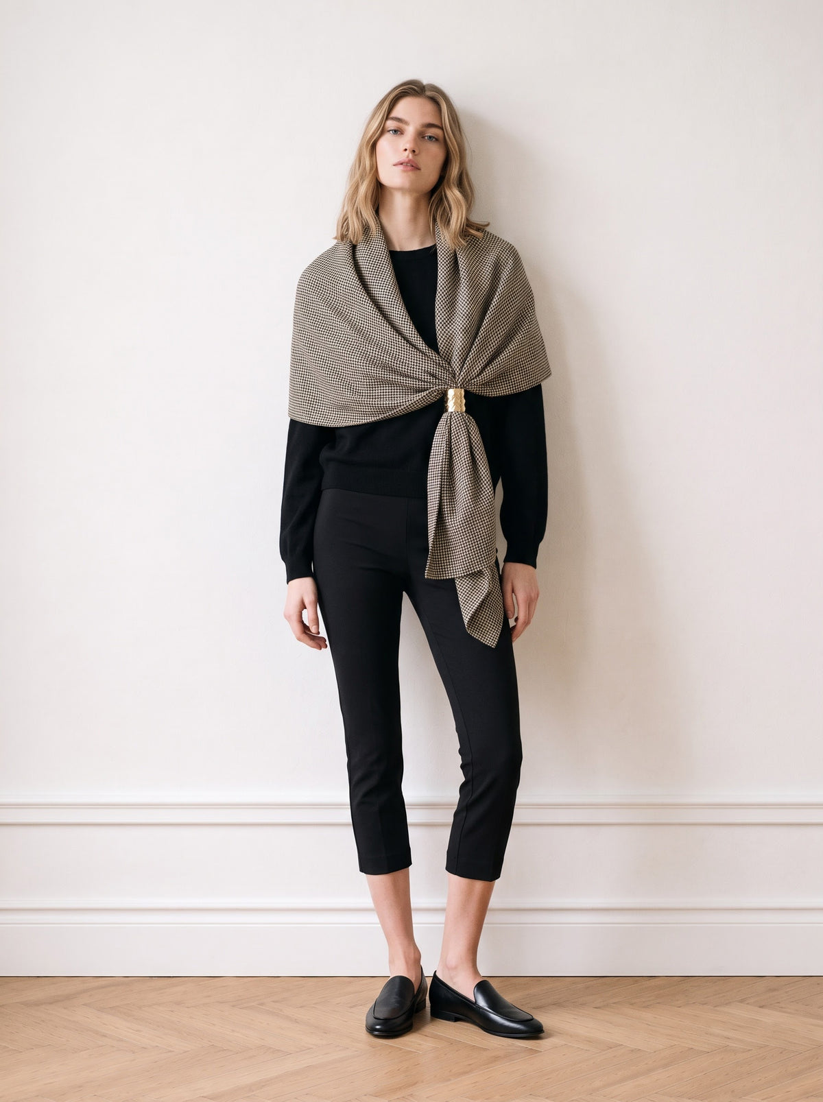 Shawl with gold ring