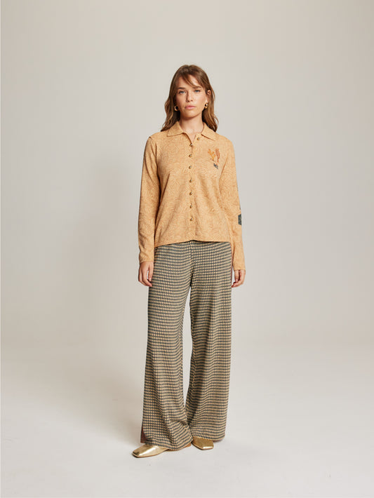 סרנטי סריג מכופתר