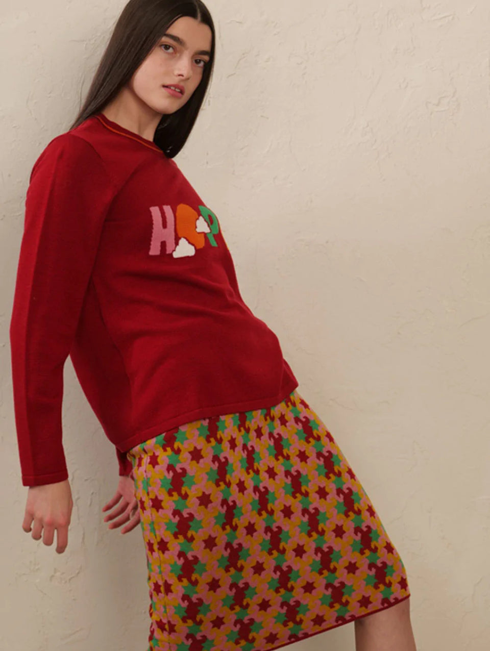 סופי חצאית סרוגה