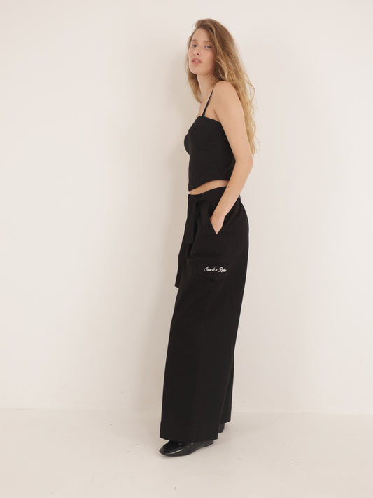 Wide leg cargo pants
