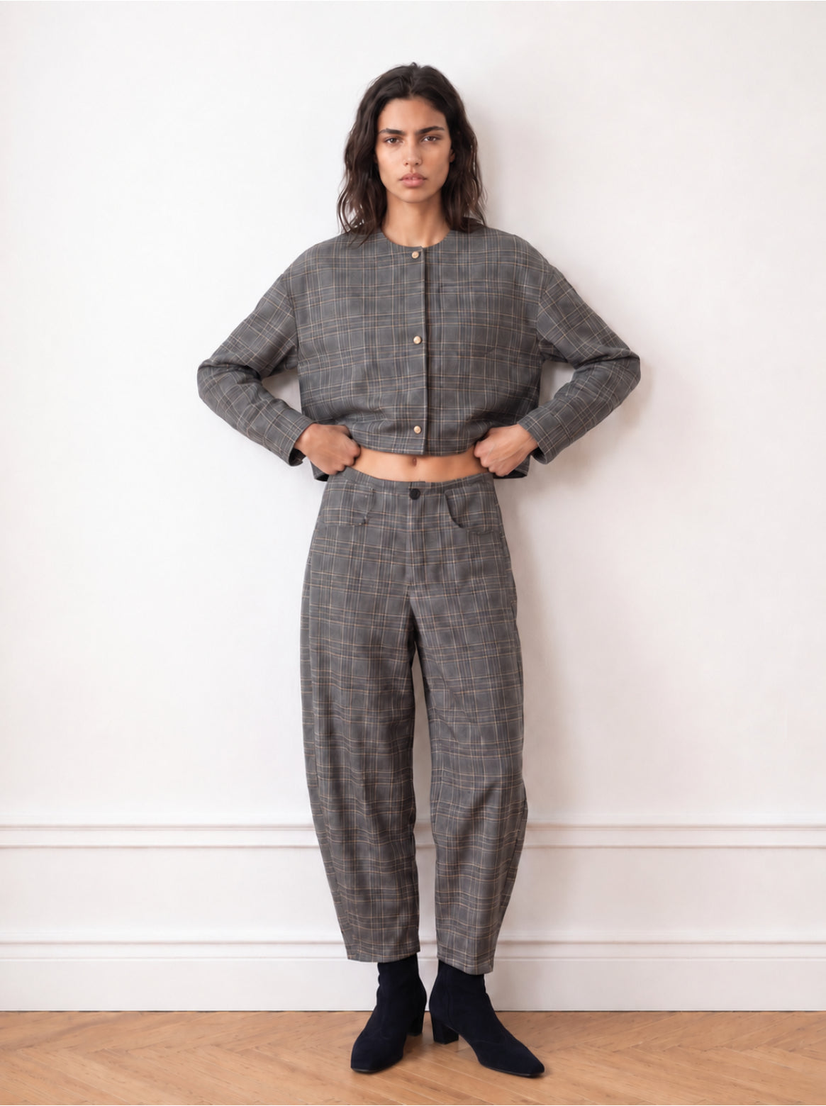 Checked barrel-leg trousers