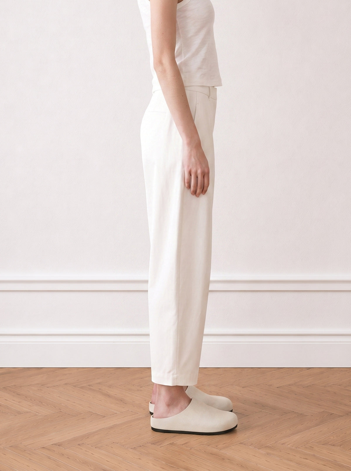 Tailored barrel-leg trousers