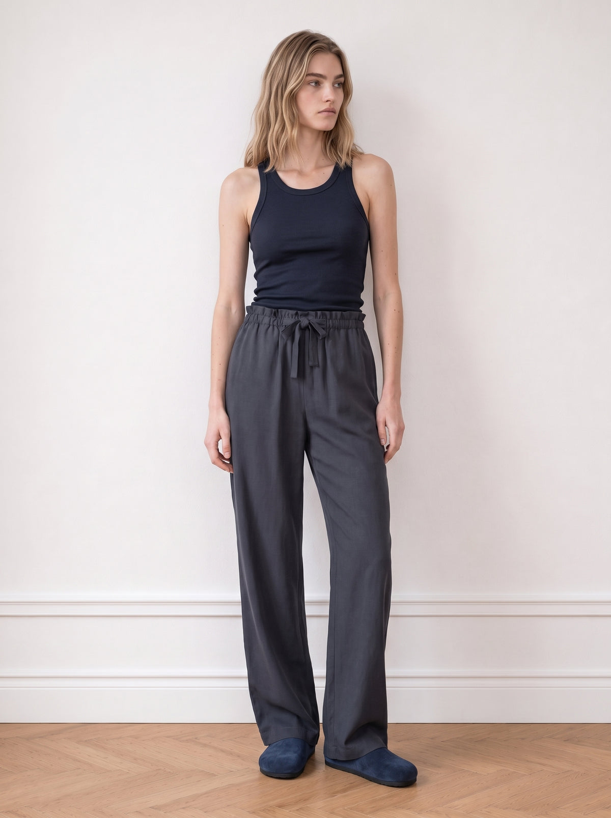 Tencel trousers with an elastic waistband
