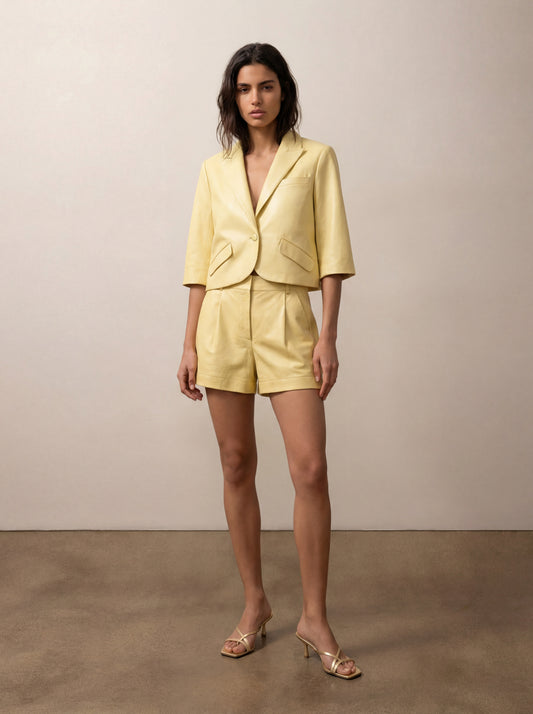 מכנס עור קצר