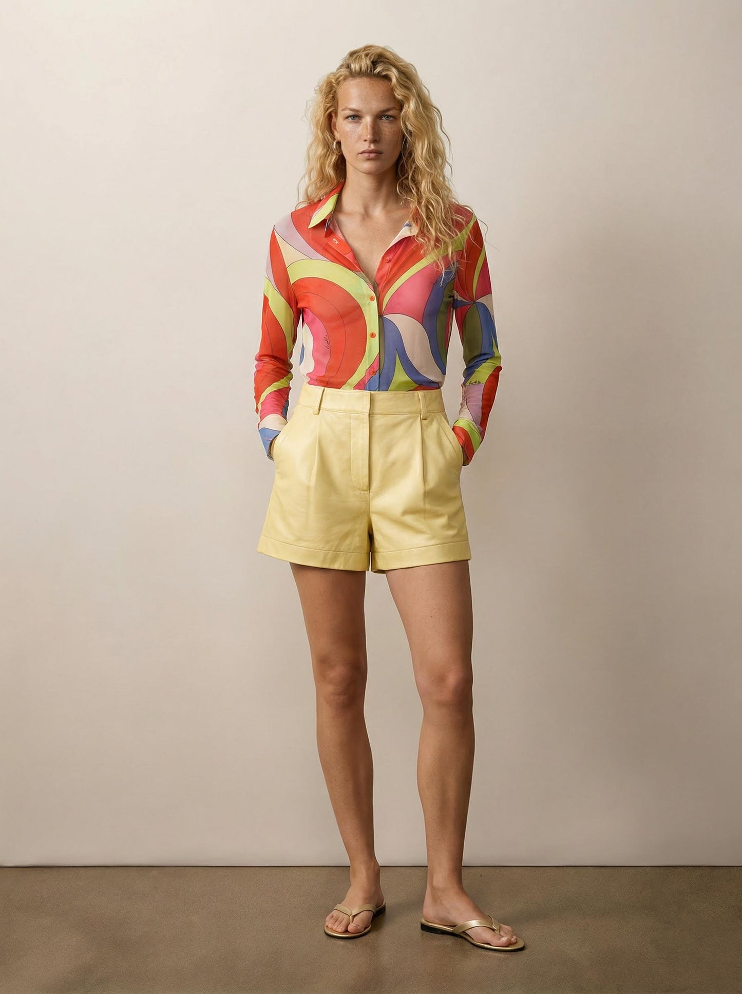 מכנס עור קצר