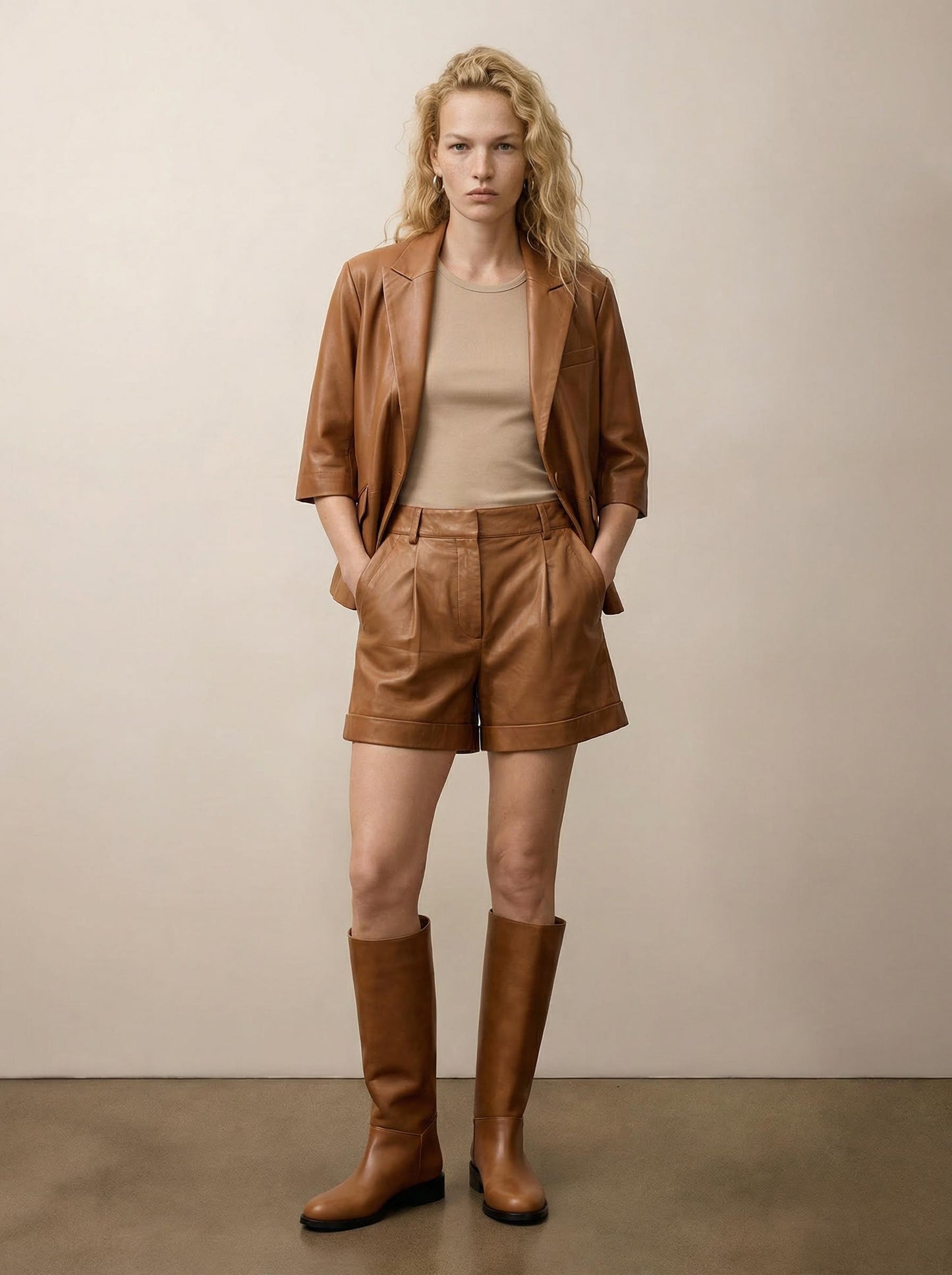 מכנס עור קצר