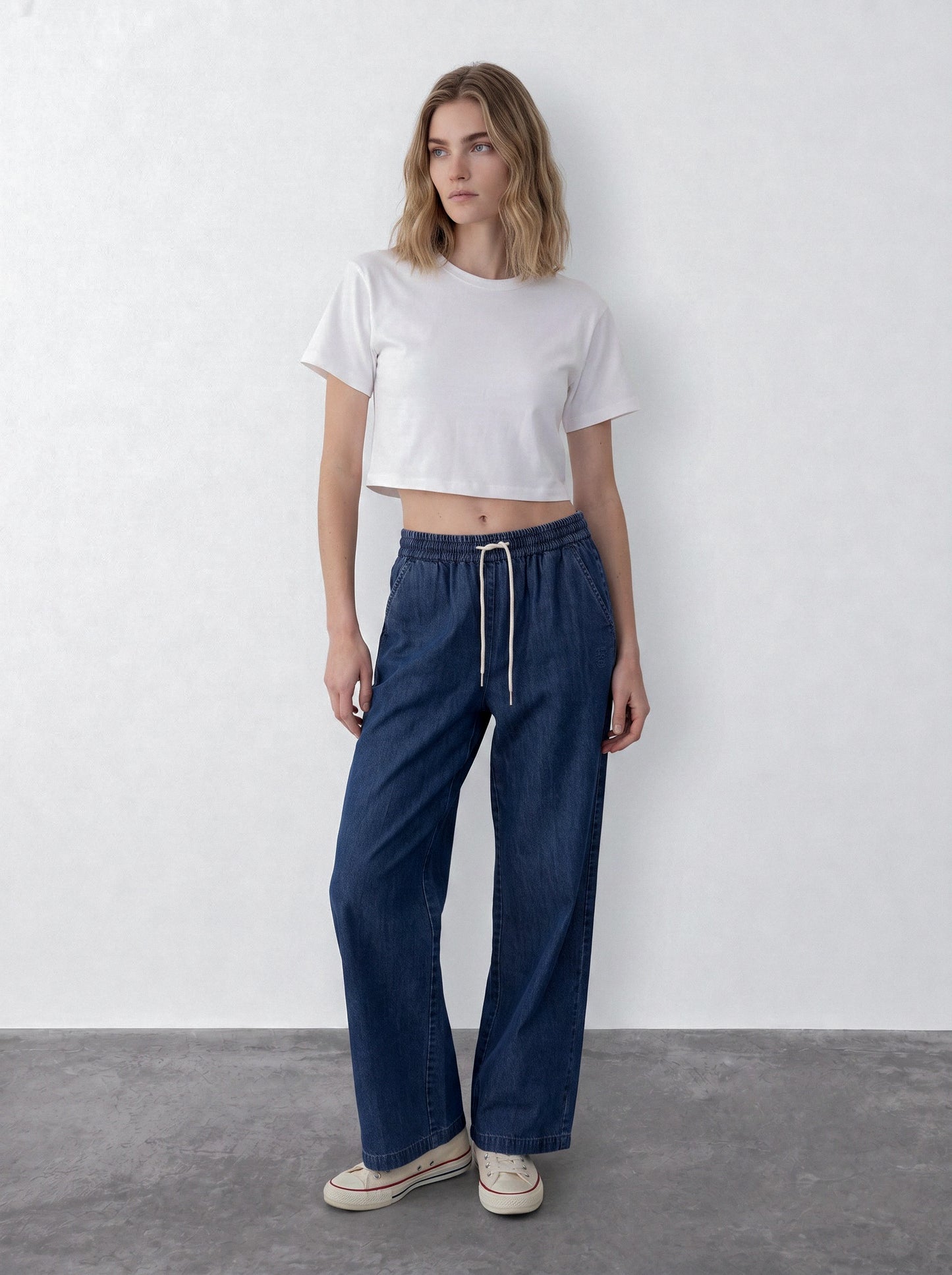 Embroidered elastic-waist trousers