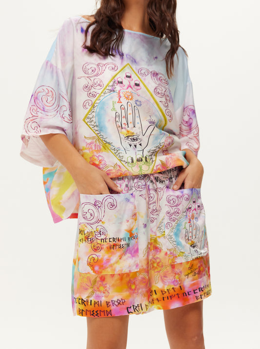 קורי מכנסיים קצרים