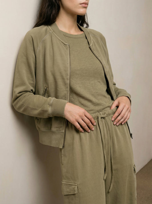 Zipper combination top