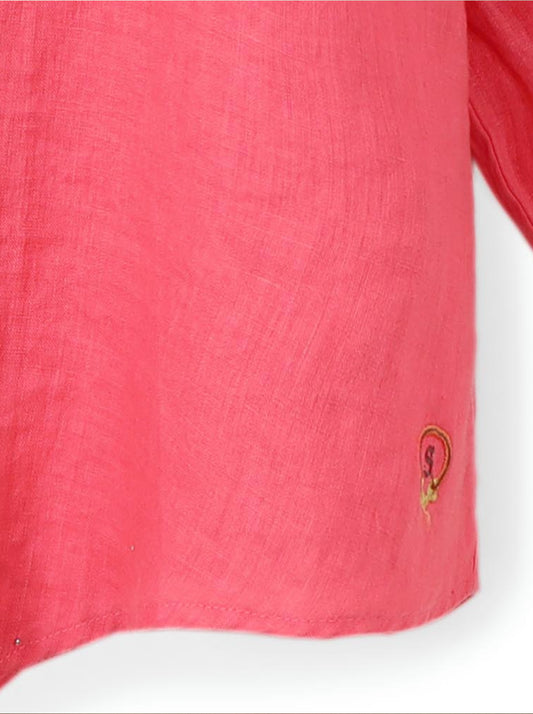 חולצת פשתן מכופתרת קלאסית