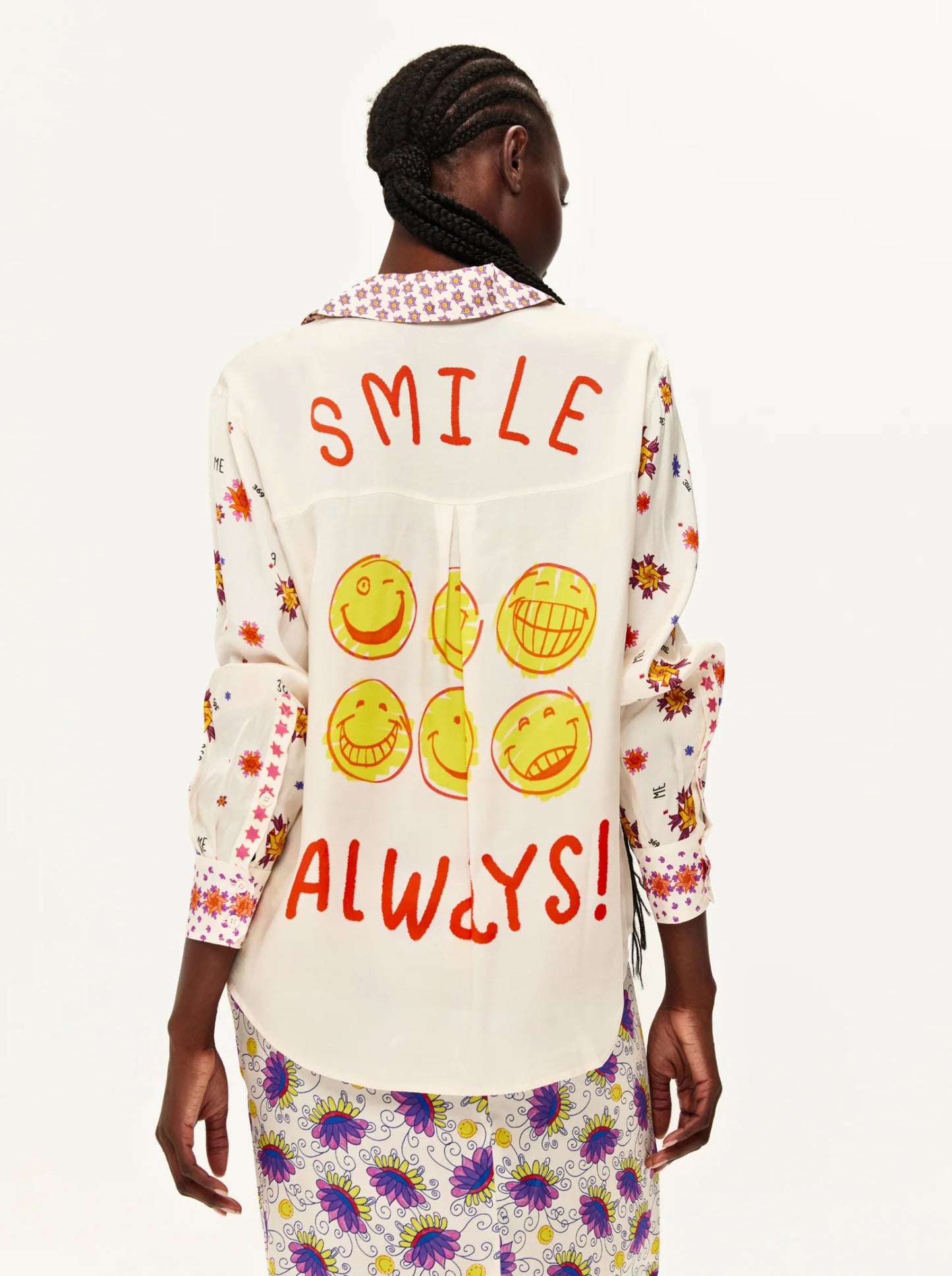 טורי חולצה מודפסת