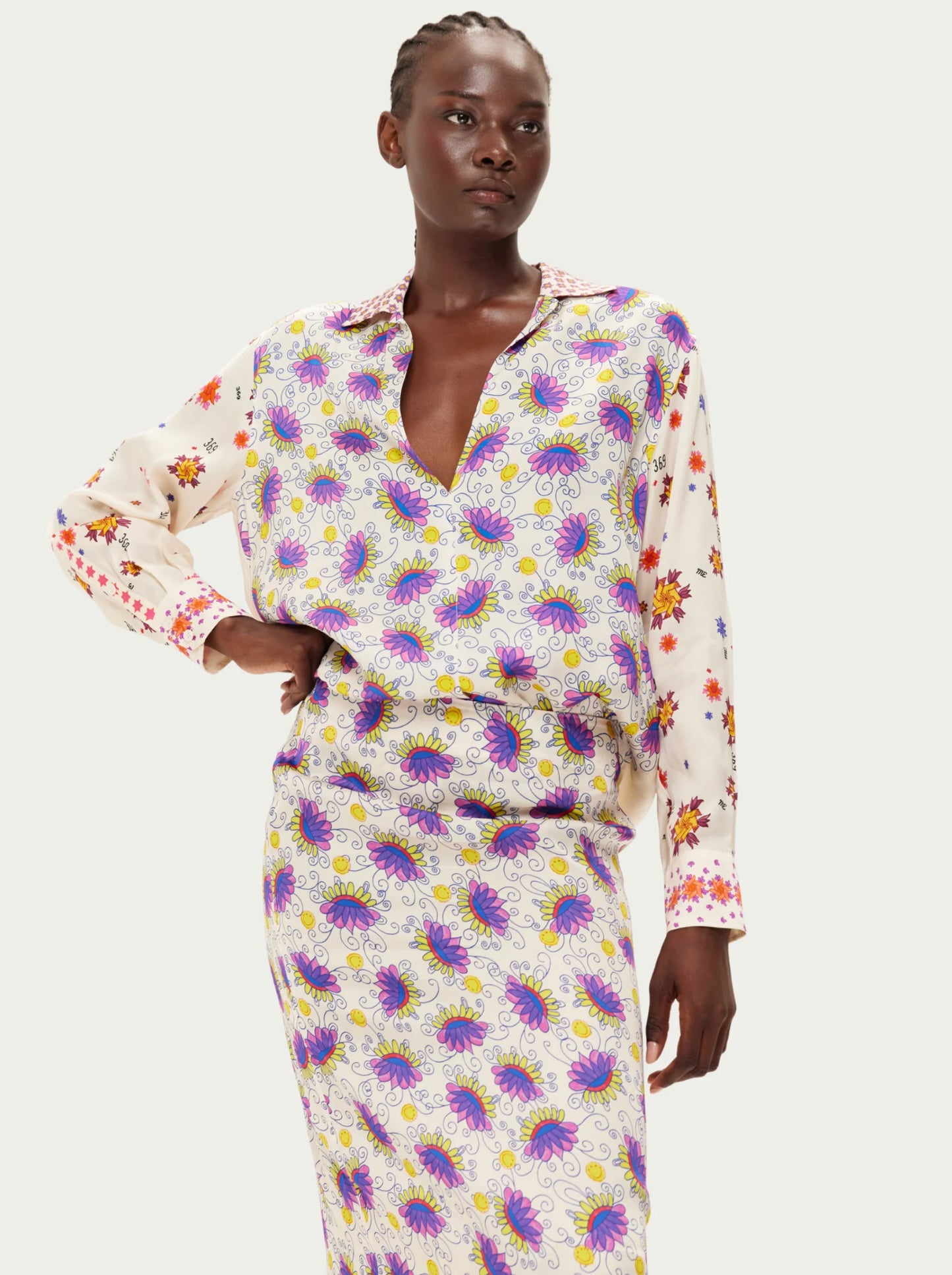 טורי חולצה מודפסת