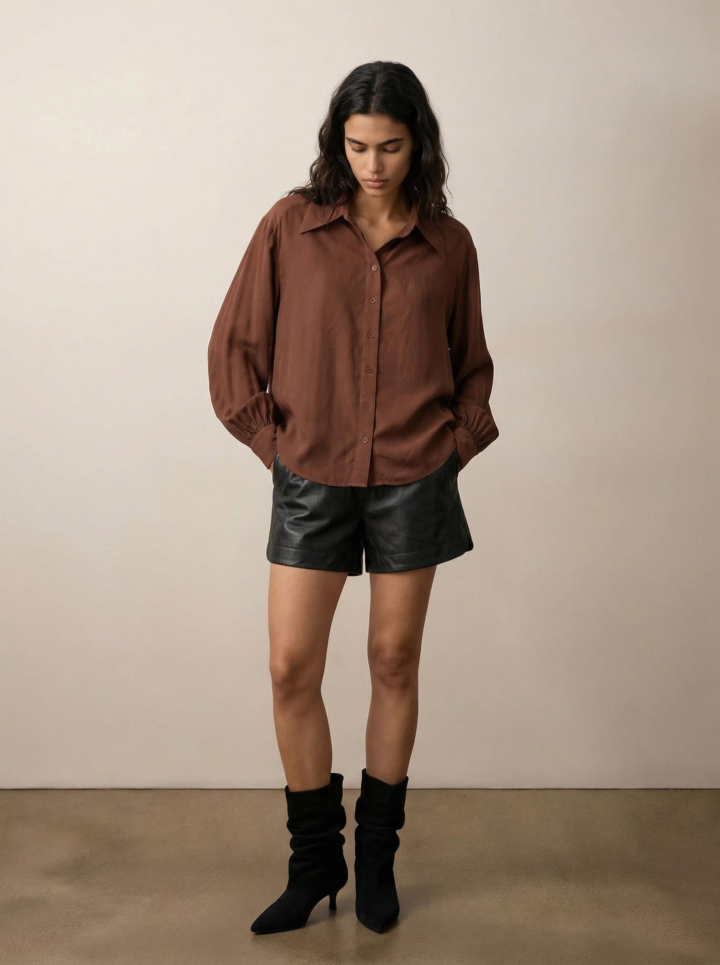 חולצת משי מכופתרת