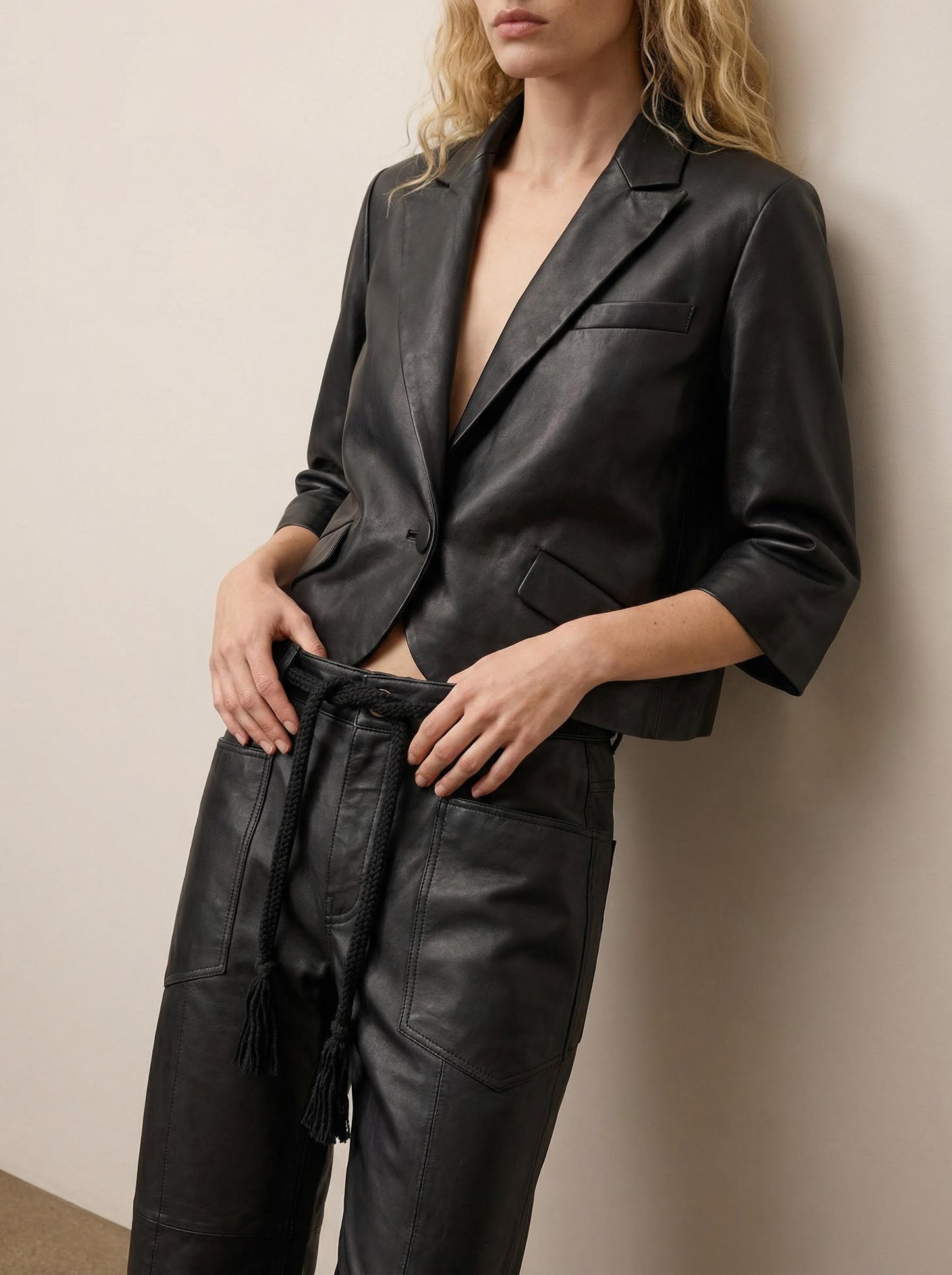 Barrel leather pants with a belt