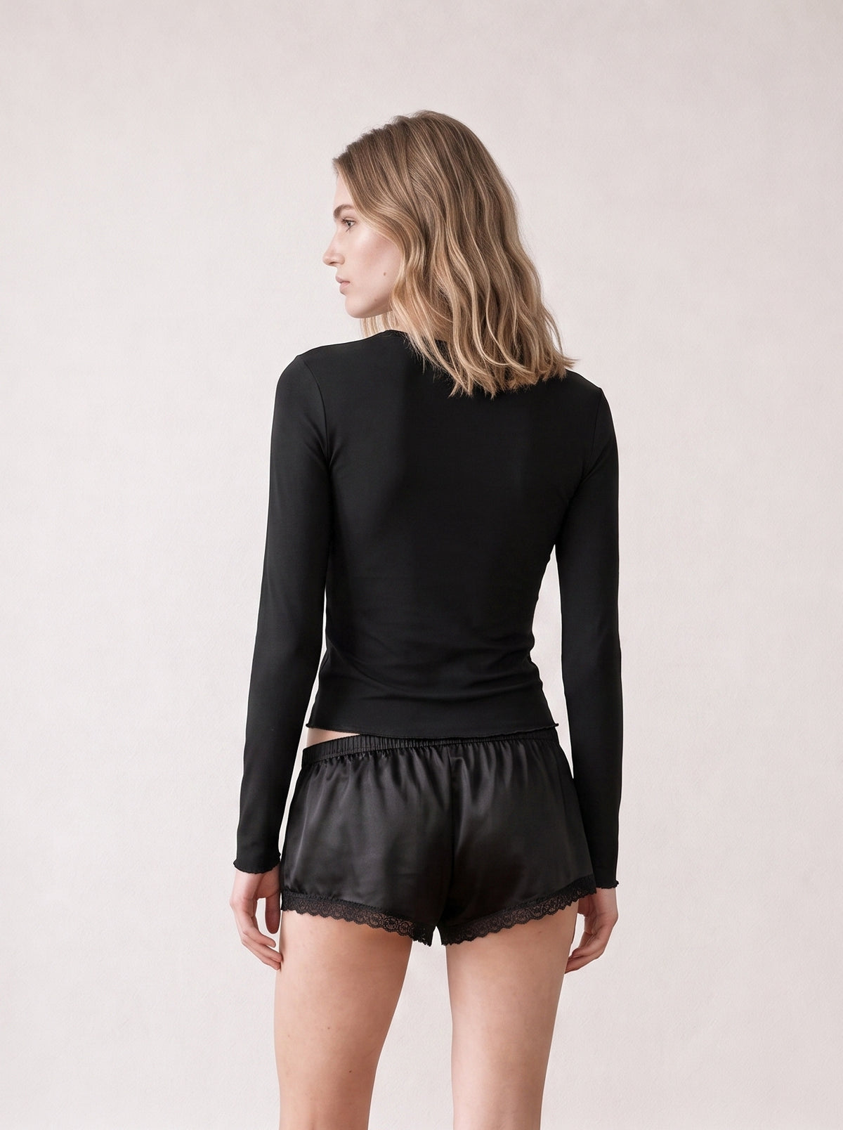 Long sleeve V-neck top