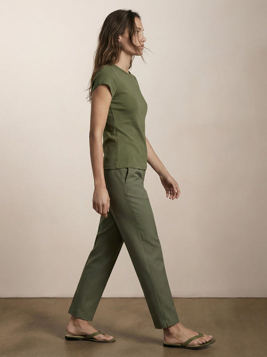 חולצת T ניקי אורגנית