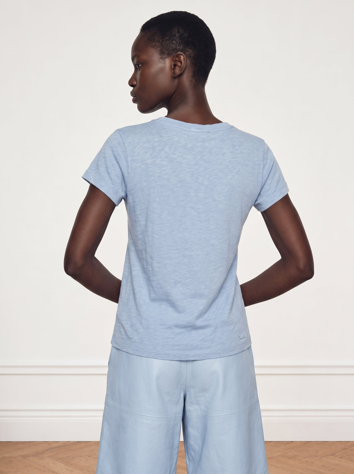 Slub cotton V-neck shirt