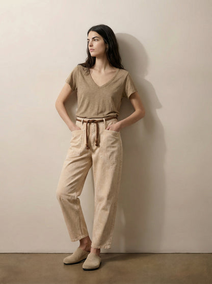 חולצת טי בייסיק צווארון וי