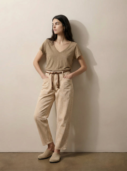 חולצת טי בייסיק צווארון וי