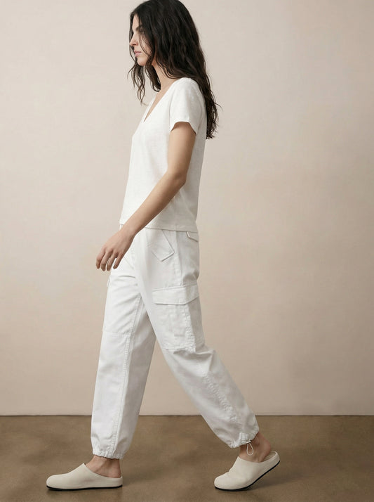 חולצת טי בייסיק צווארון וי