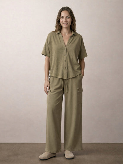 חולצת טי מכופתרת