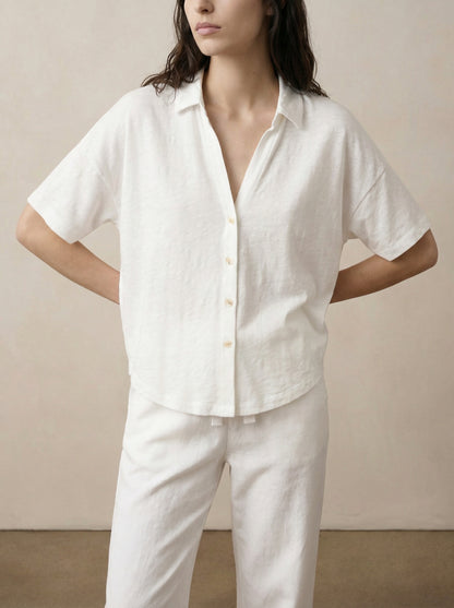 חולצת טי מכופתרת