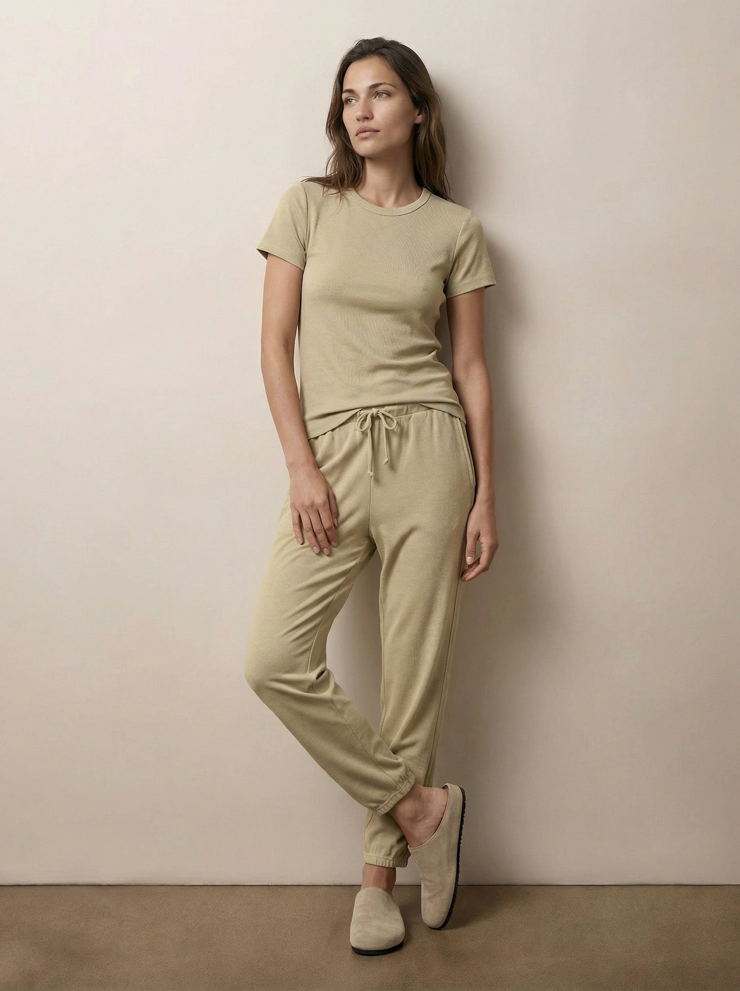 חולצת טי סלאב ניקי