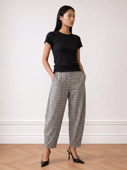 Short-sleeved T-shirt with embellishment
