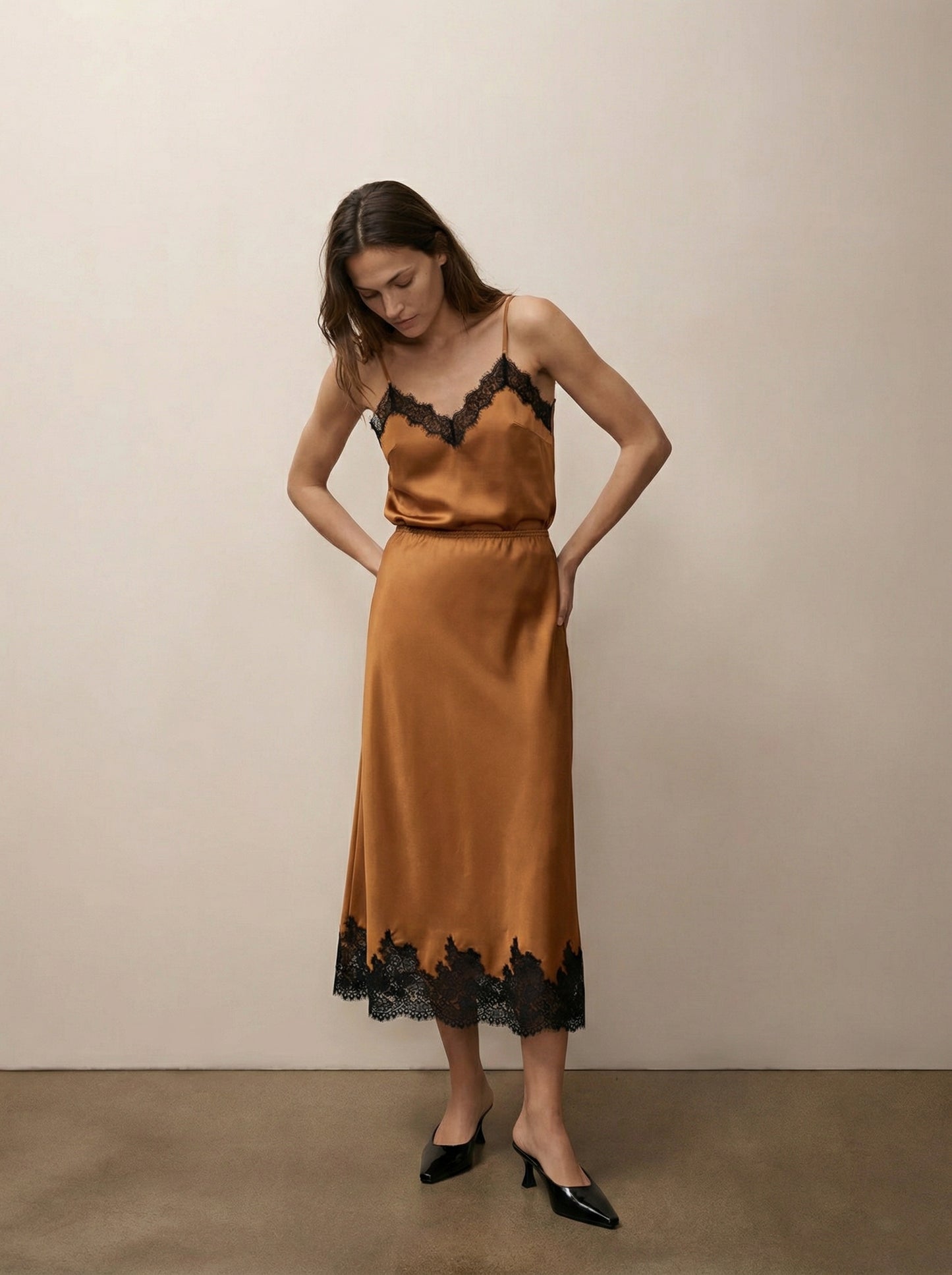 Long skirt with lace combination