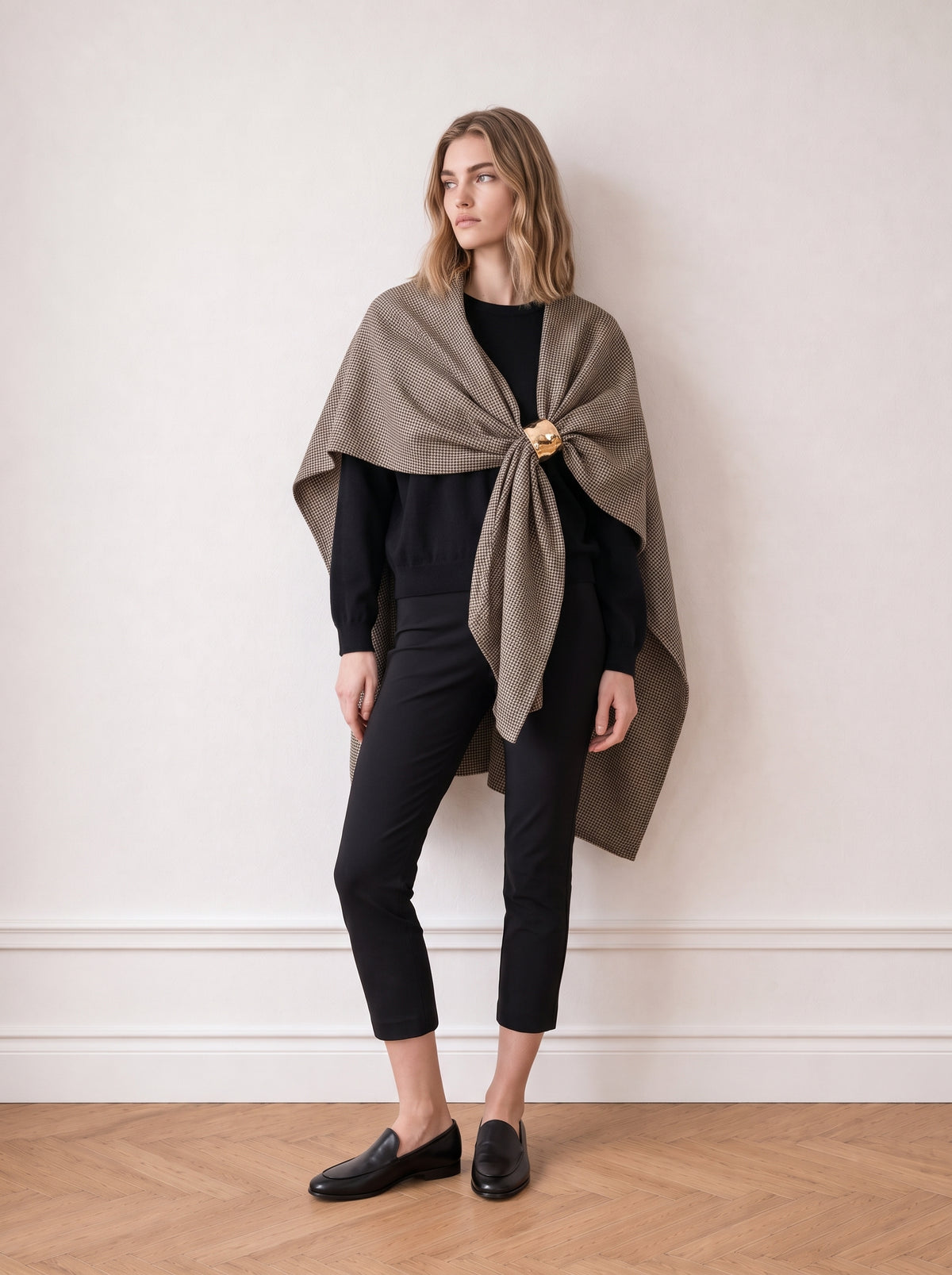 שאל עם טבעת זהב