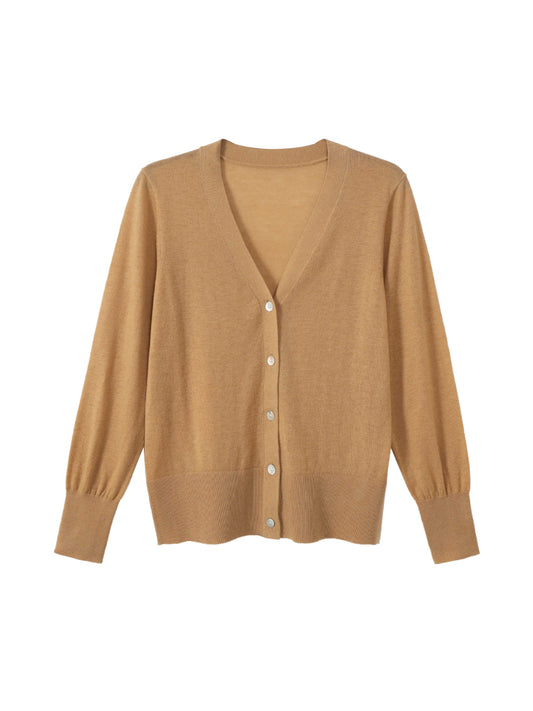 Knit buttoned cardigan