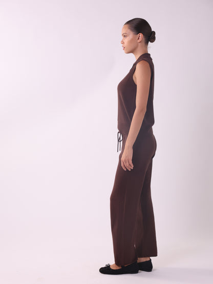 Narrow leg rubber knit pants