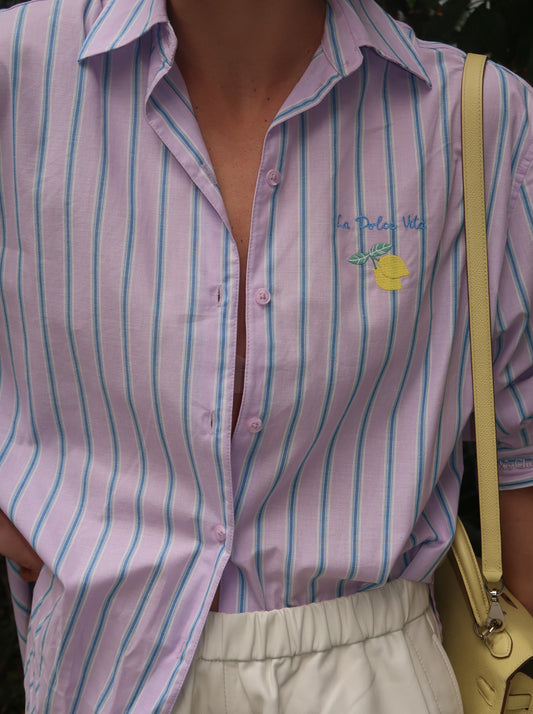 חולצת פסים מכופתרת